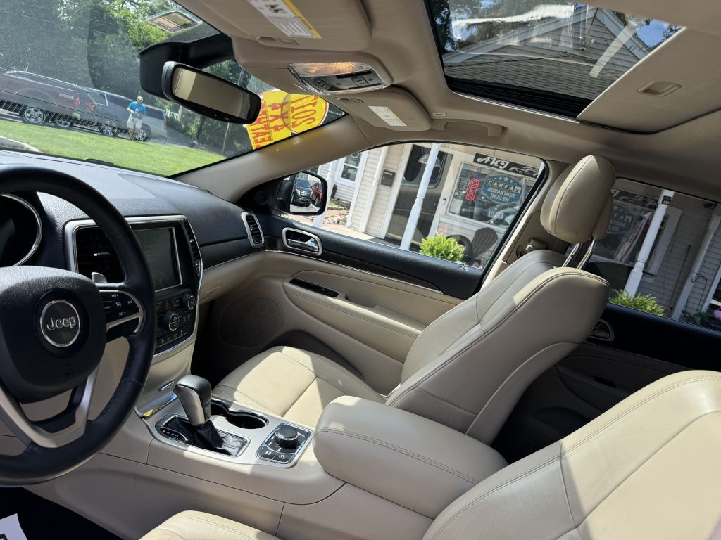 2017 Jeep Grand Cherokee Image 4