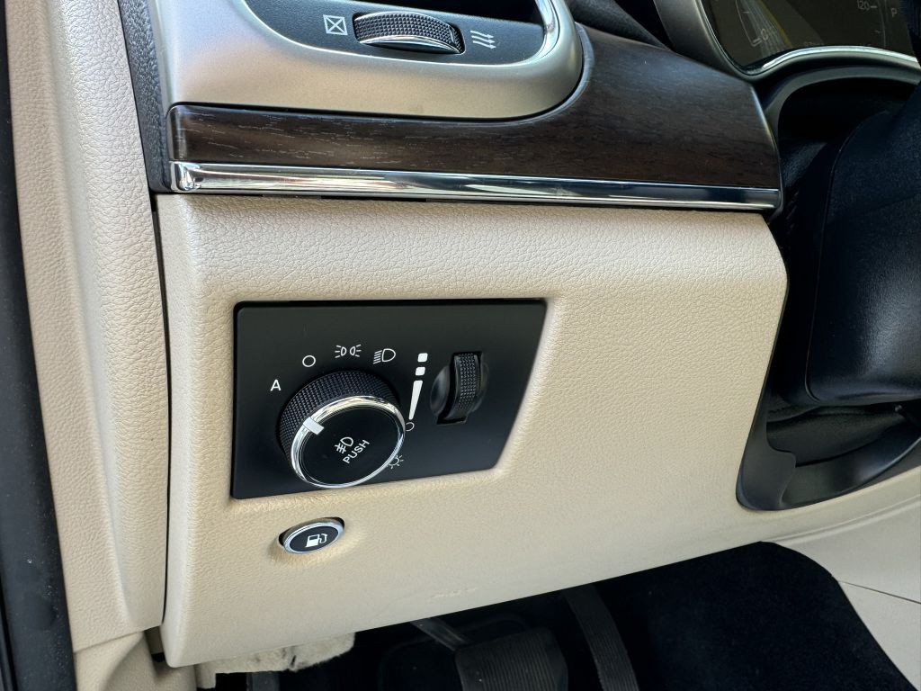 2017 Jeep Grand Cherokee Image 18
