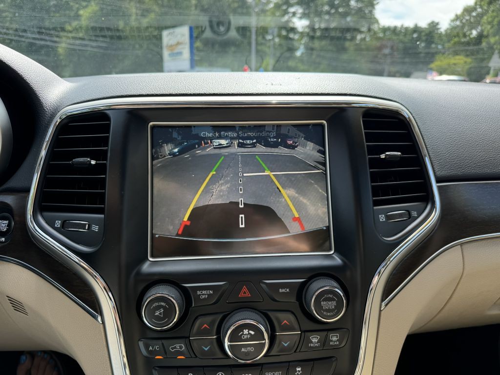 2017 Jeep Grand Cherokee Image 22