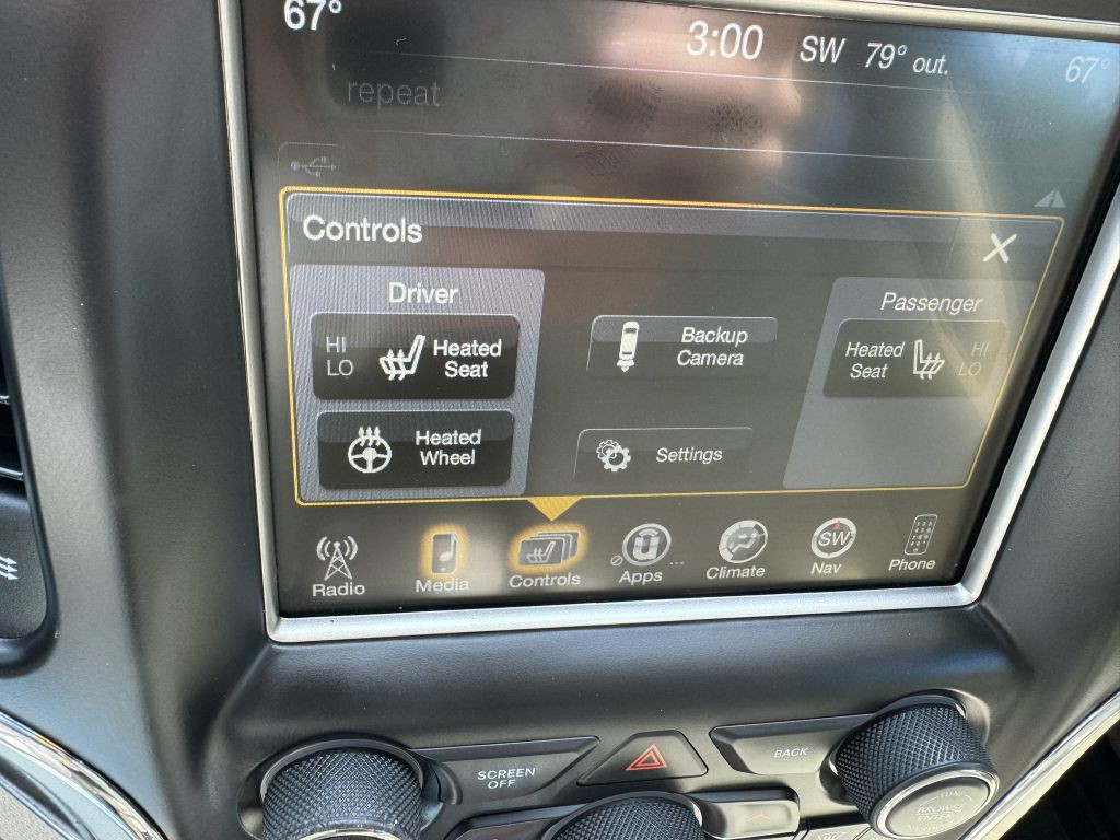 2017 Jeep Grand Cherokee Image 24