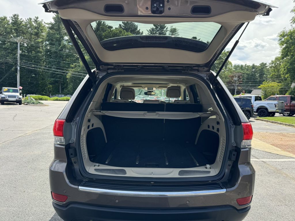2017 Jeep Grand Cherokee Image 32