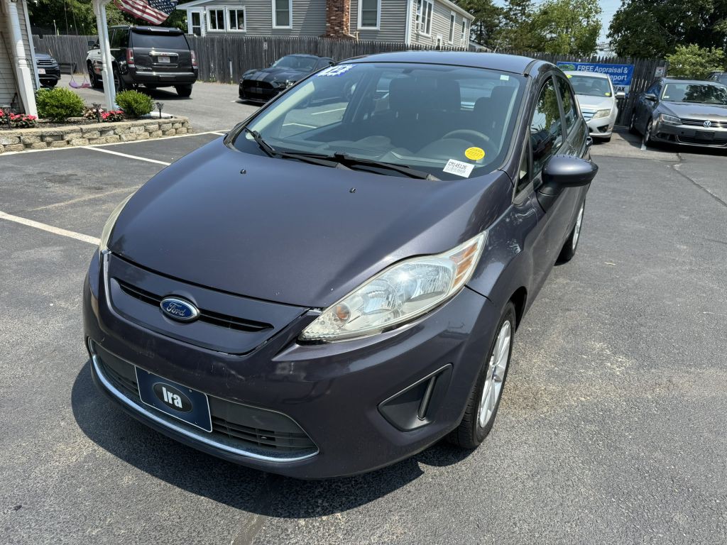 2012 Ford Fiesta Image 1