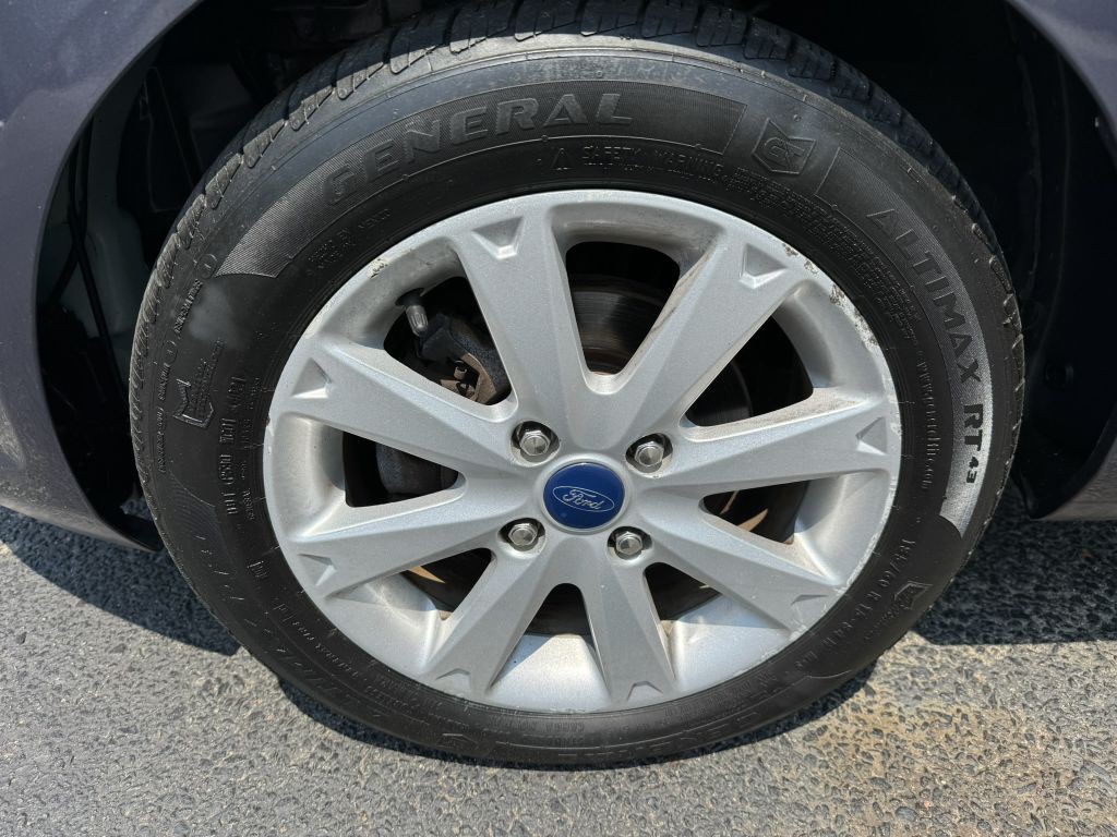2012 Ford Fiesta Image 13