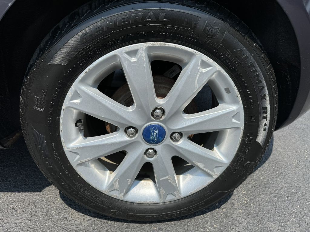 2012 Ford Fiesta Image 14