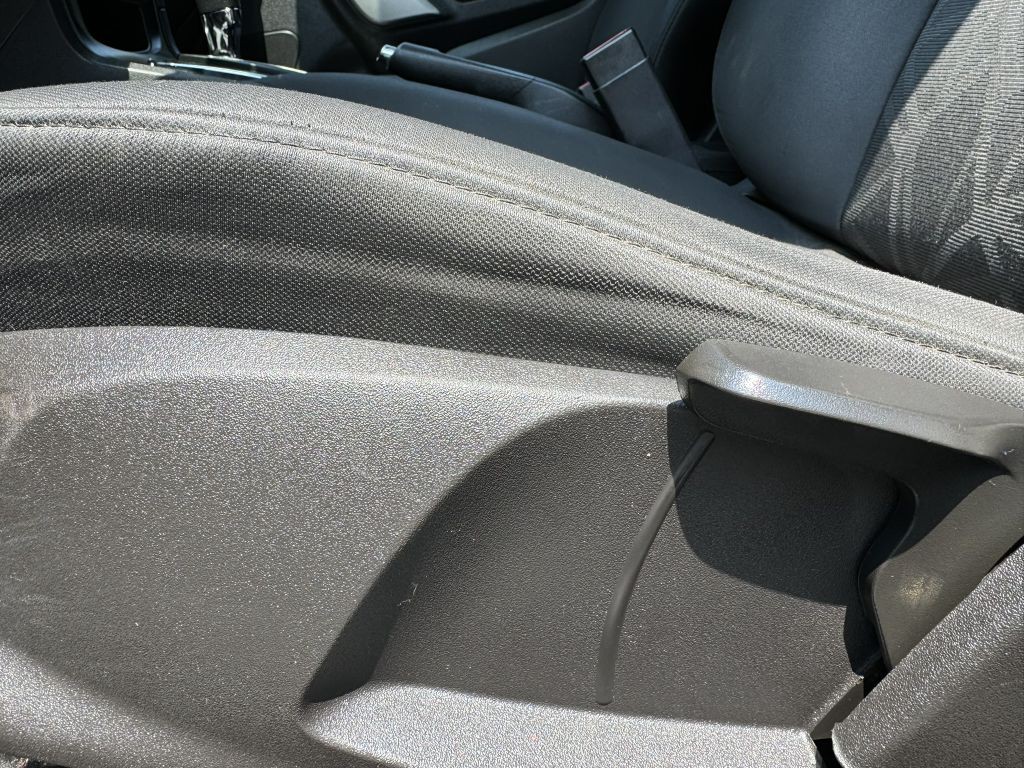 2012 Ford Fiesta Image 16