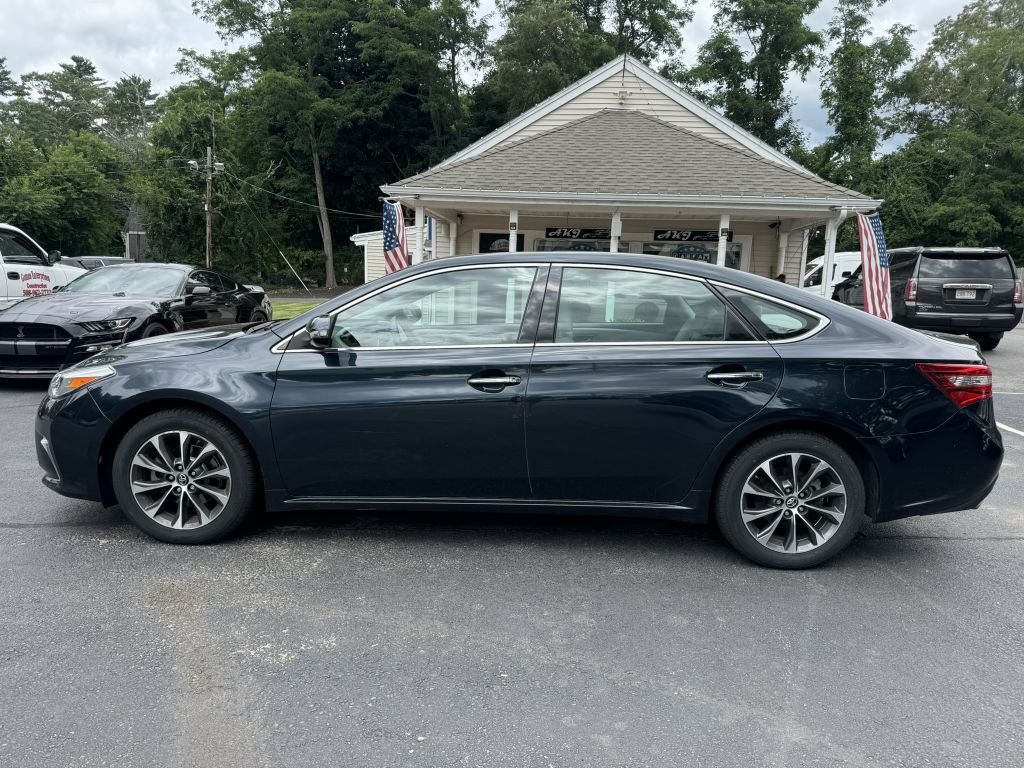 2016 Toyota Avalon Image 6