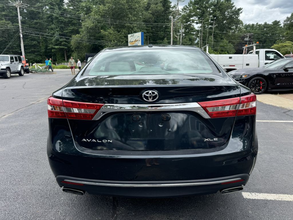 2016 Toyota Avalon Image 8