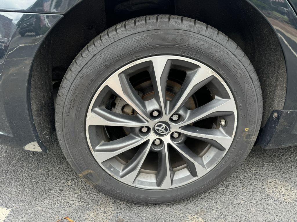 2016 Toyota Avalon Image 11