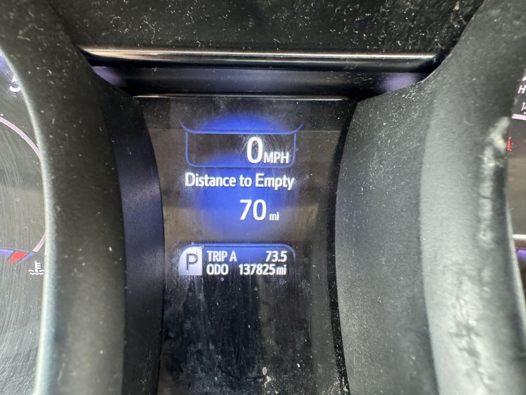 2016 Toyota Avalon Image 18