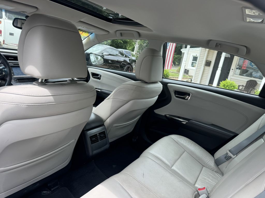 2016 Toyota Avalon Image 22