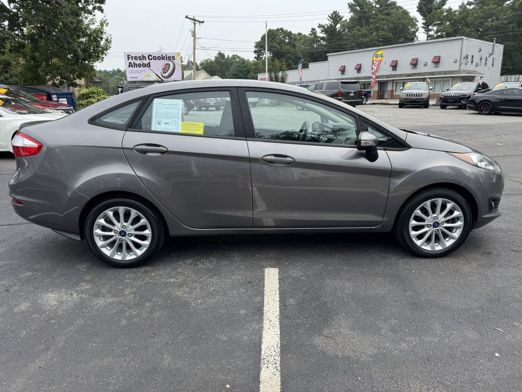 2014 Ford Fiesta Image 10