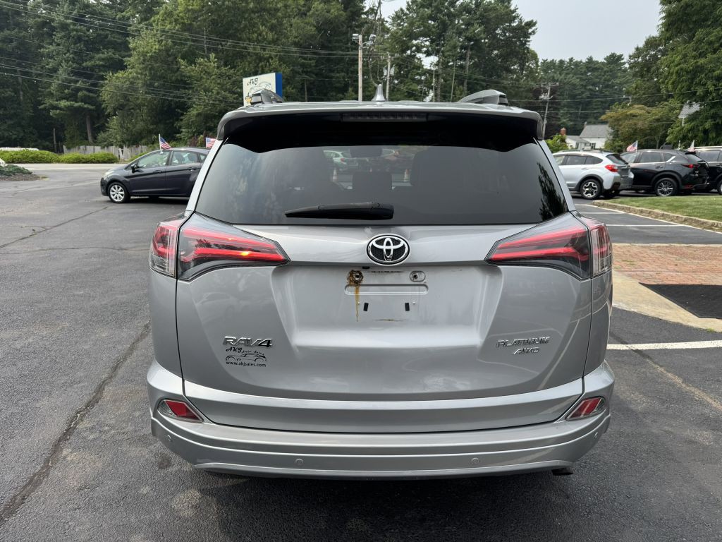 2017 Toyota Rav4 Image 8