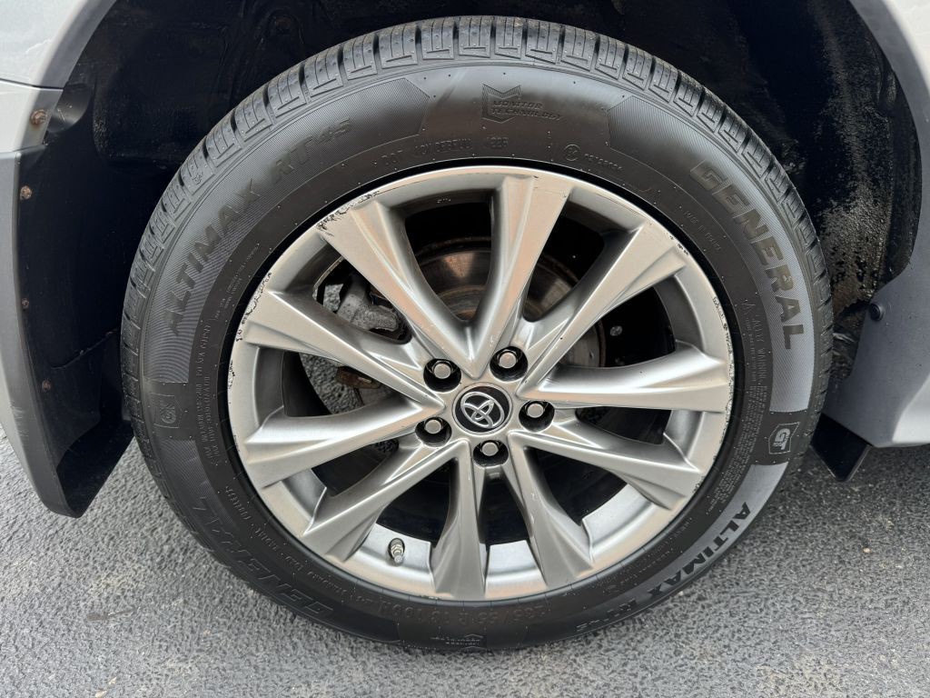 2017 Toyota Rav4 Image 11