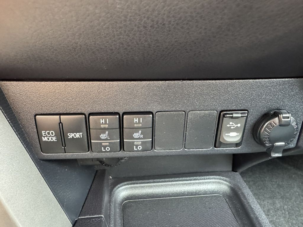 2017 Toyota Rav4 Image 23