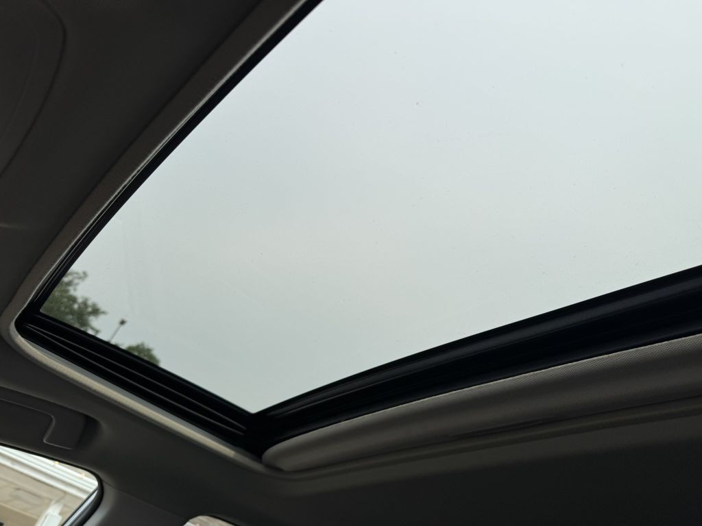 2017 Toyota Rav4 Image 28