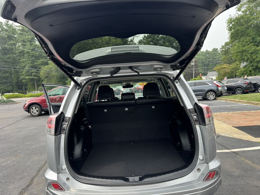 2017 Toyota Rav4 Image 32