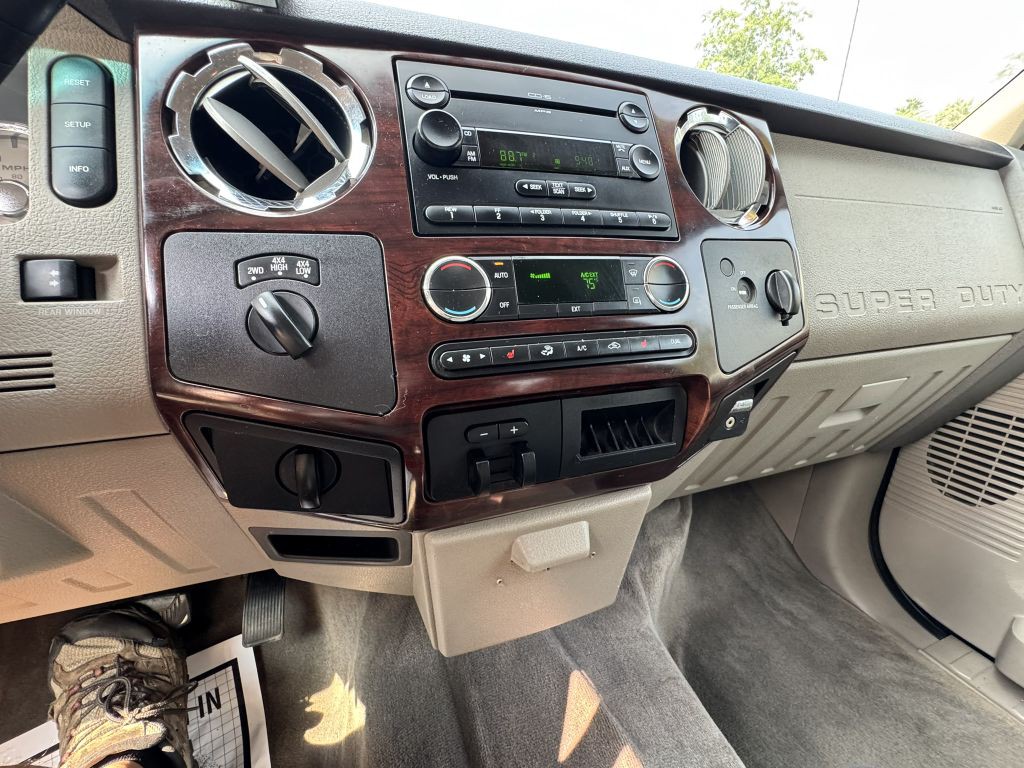 2010 Ford F-250 Image 32
