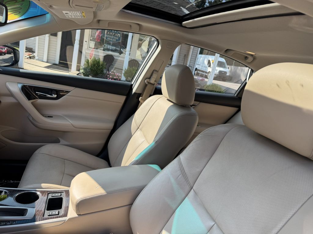 2015 Nissan Altima Image 5