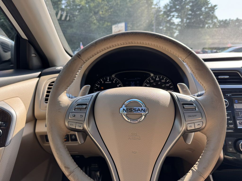 2015 Nissan Altima Image 19