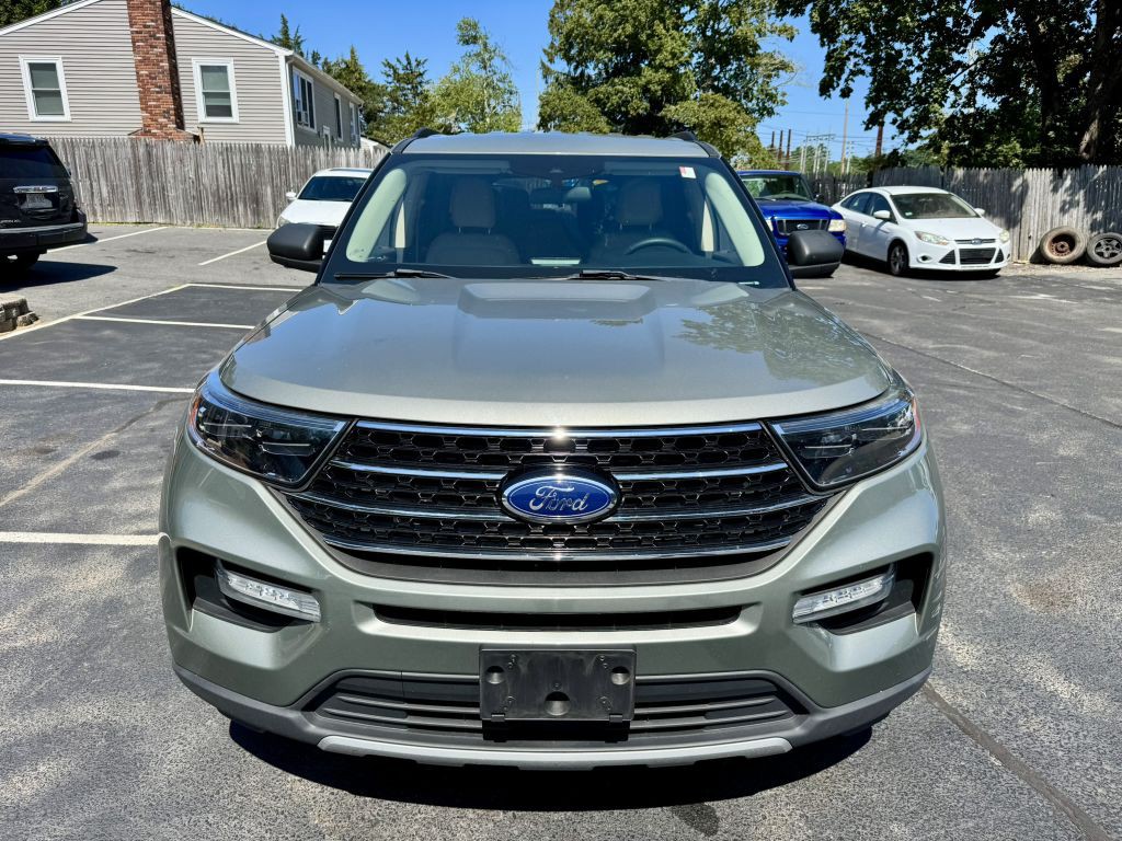 2020 Ford Explorer Image 2