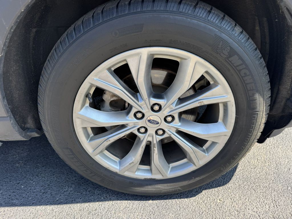 2020 Ford Explorer Image 12