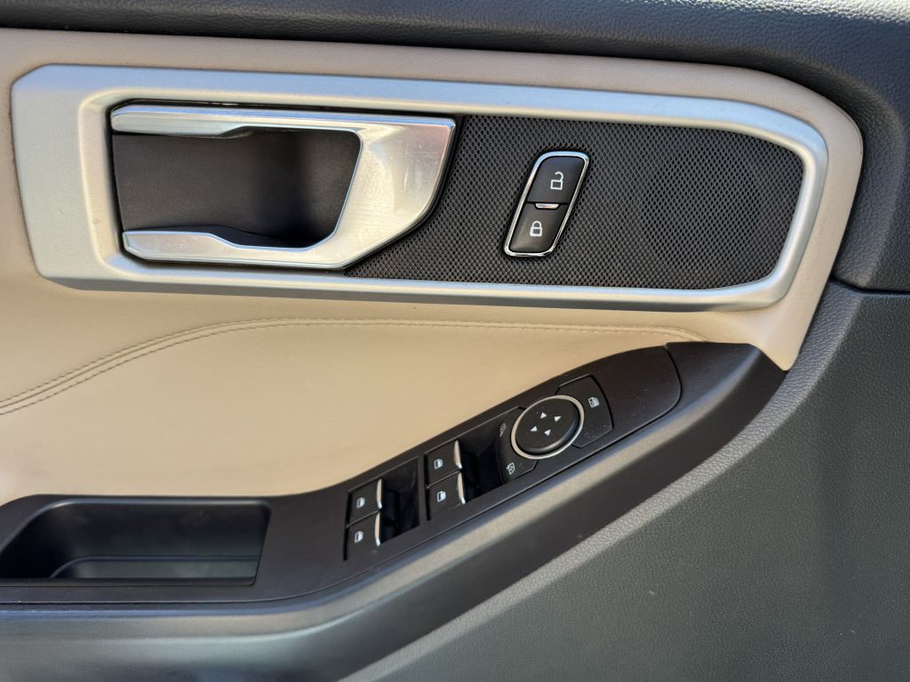 2020 Ford Explorer Image 15