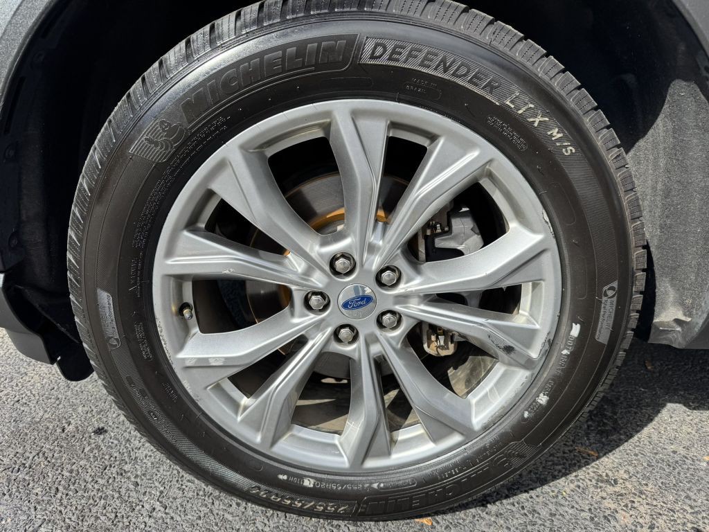 2020 Ford Explorer Image 13
