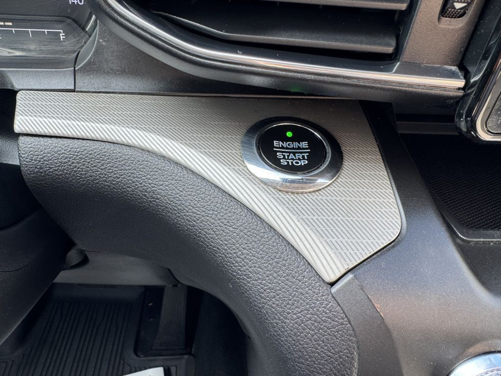 2020 Ford Explorer Image 22