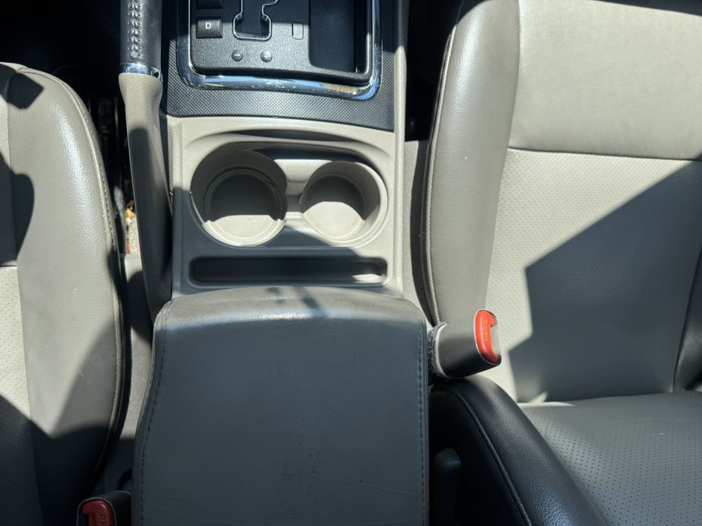 2010 Jeep Grand Cherokee Image 24
