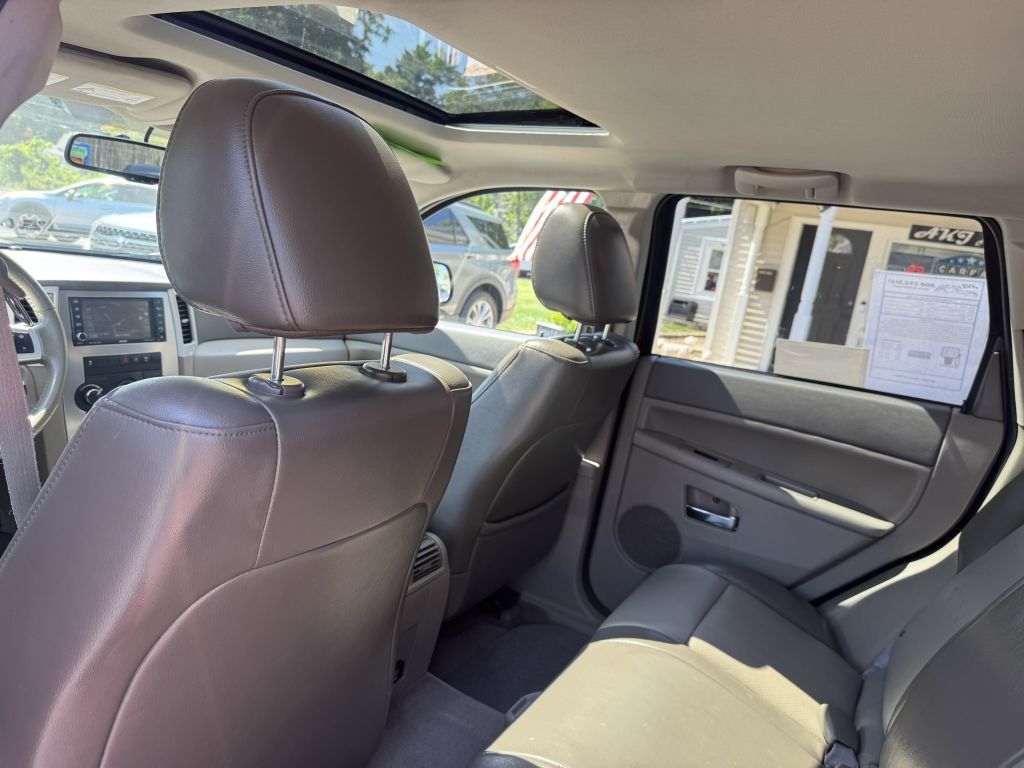 2010 Jeep Grand Cherokee Image 29