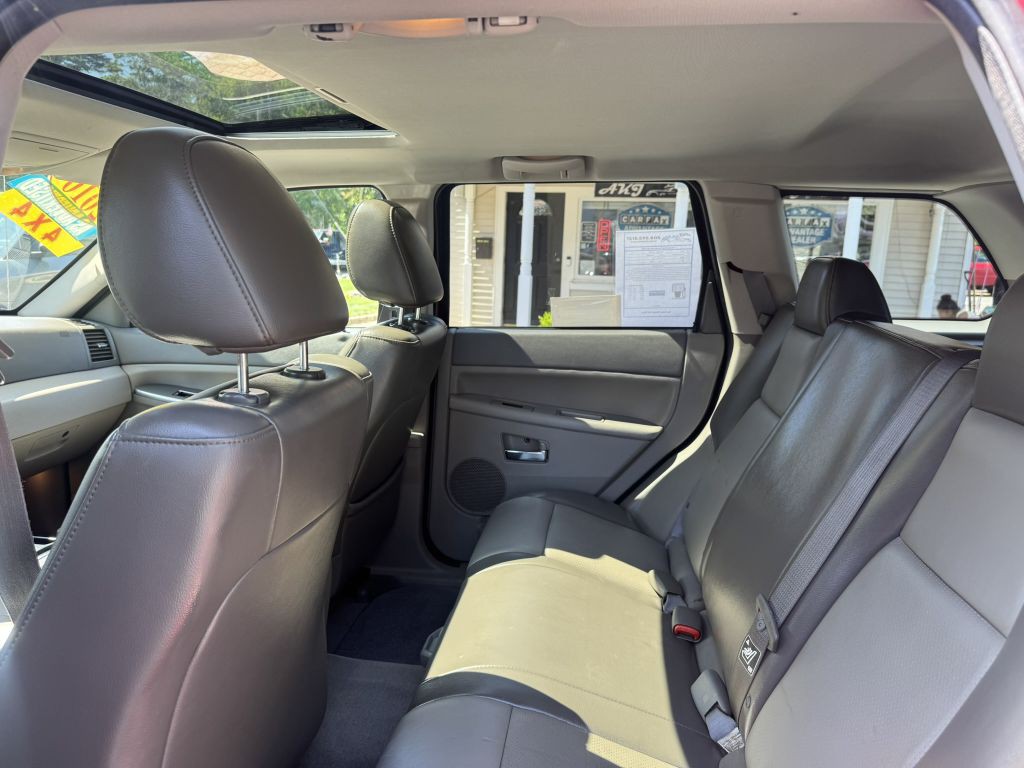 2010 Jeep Grand Cherokee Image 30