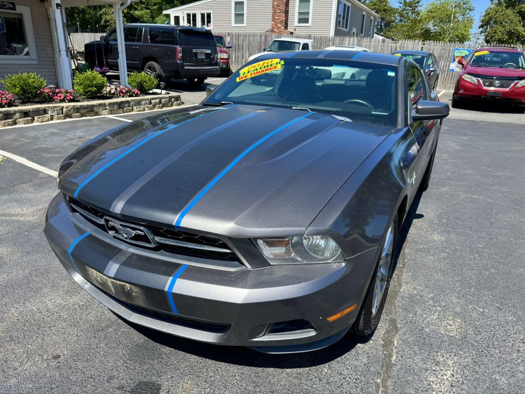 2010 Ford Mustang Image 1
