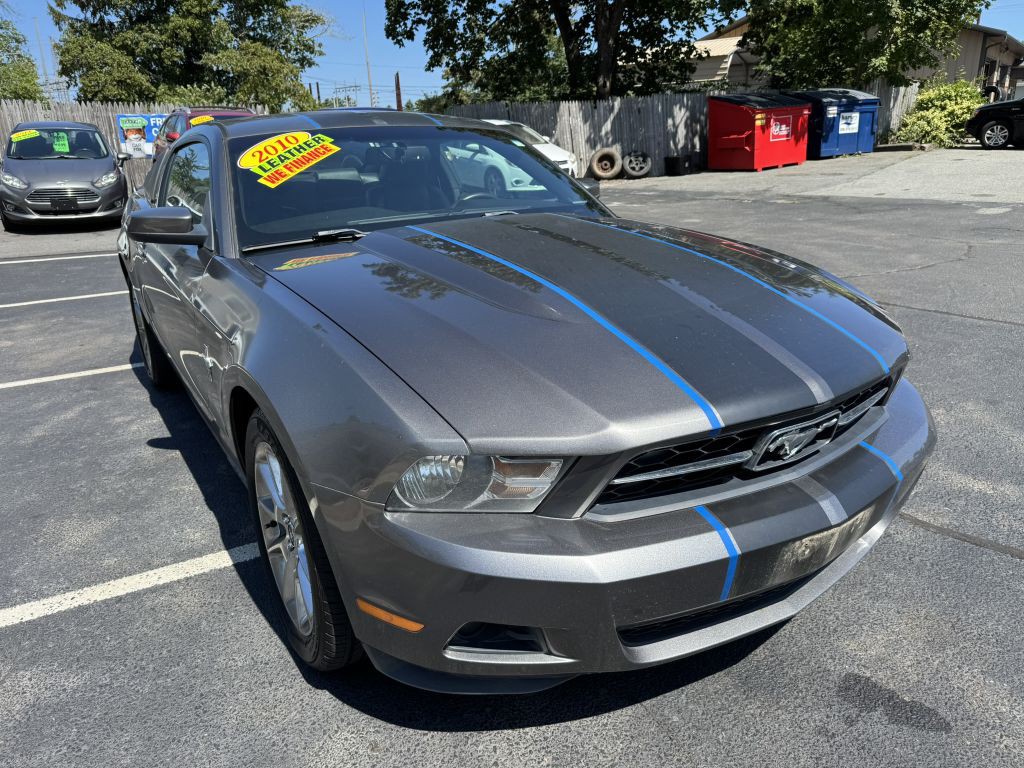 2010 Ford Mustang Image 3