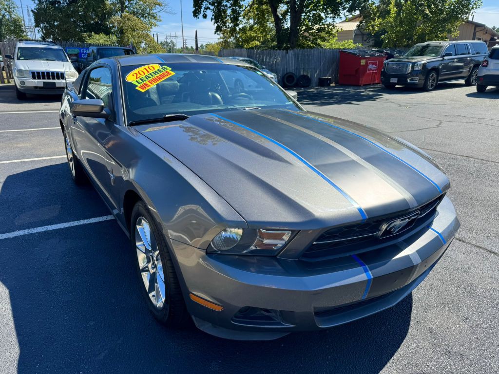 2010 Ford Mustang Image 3
