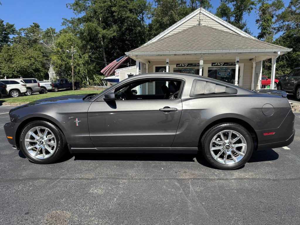 2010 Ford Mustang Image 6