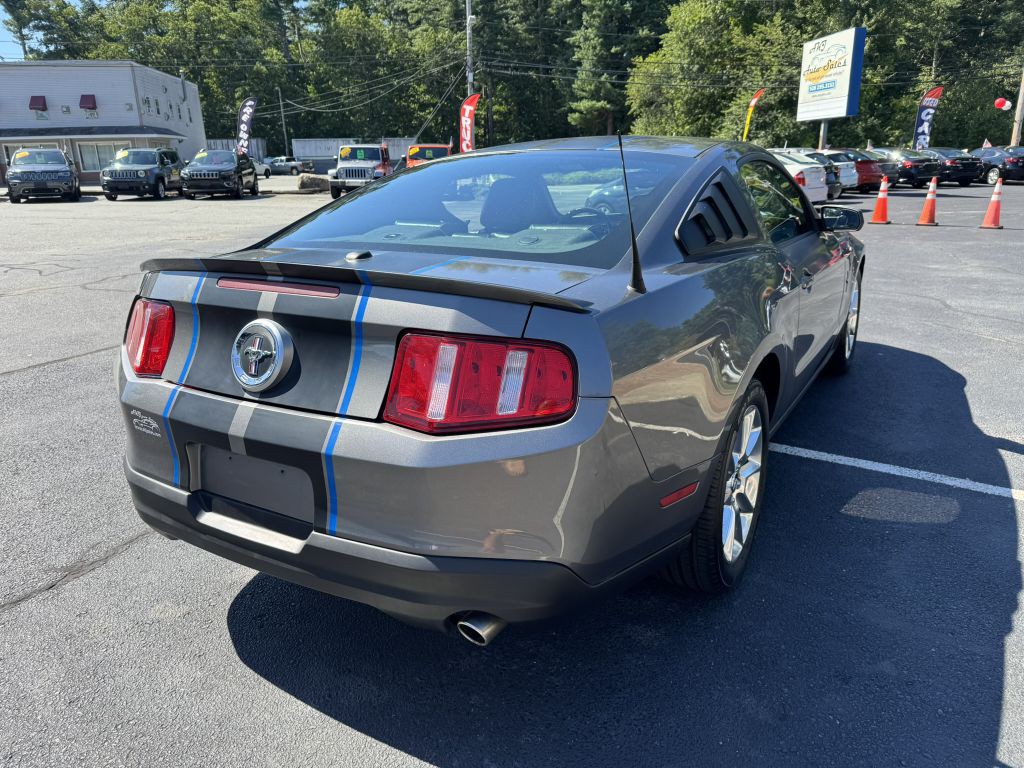 2010 Ford Mustang Image 9