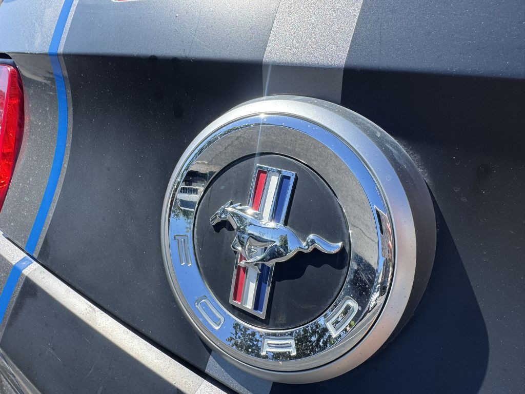 2010 Ford Mustang Image 27