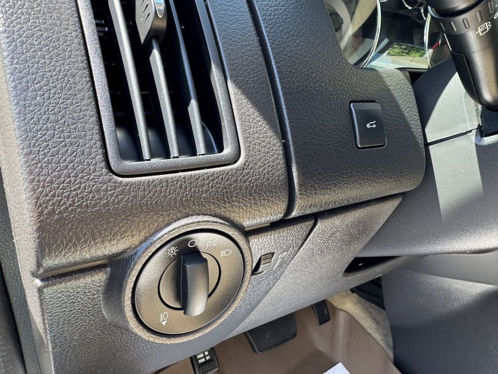 2010 Ford Edge Image 18