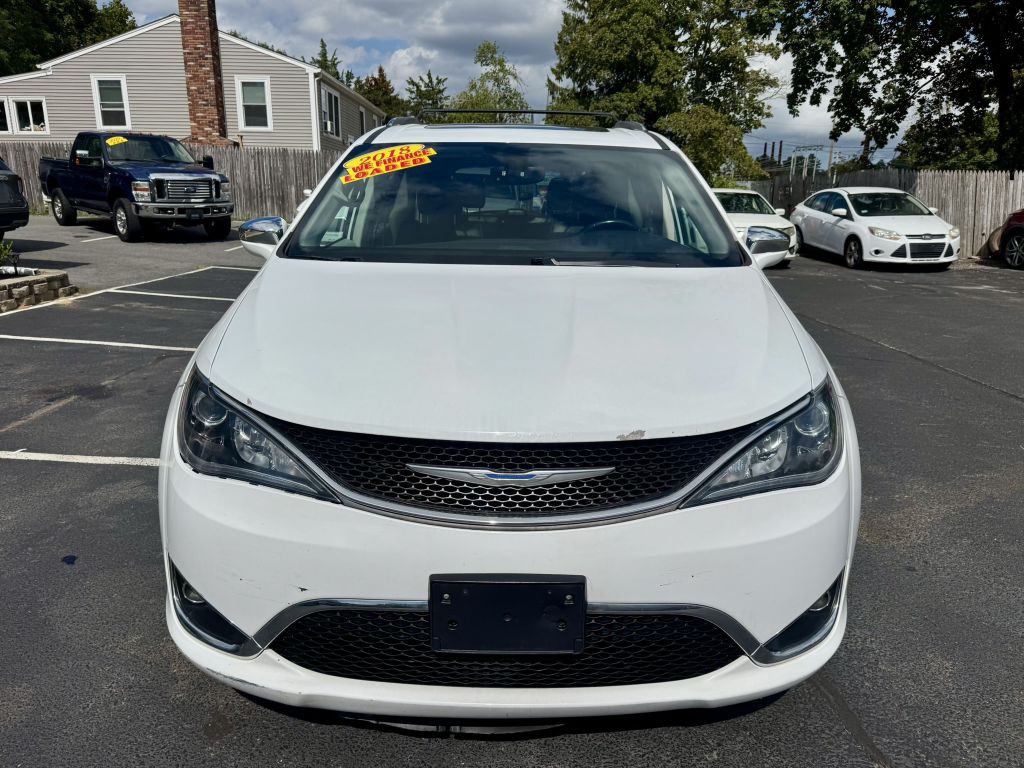 2018 Chrysler Pacifica Image 2