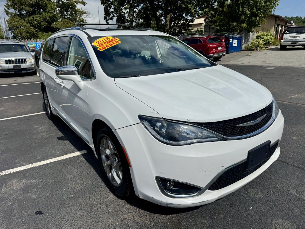 2018 Chrysler Pacifica Image 3