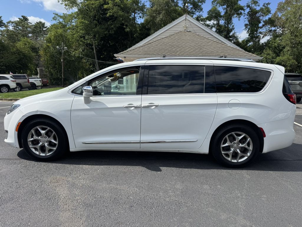 2018 Chrysler Pacifica Image 6