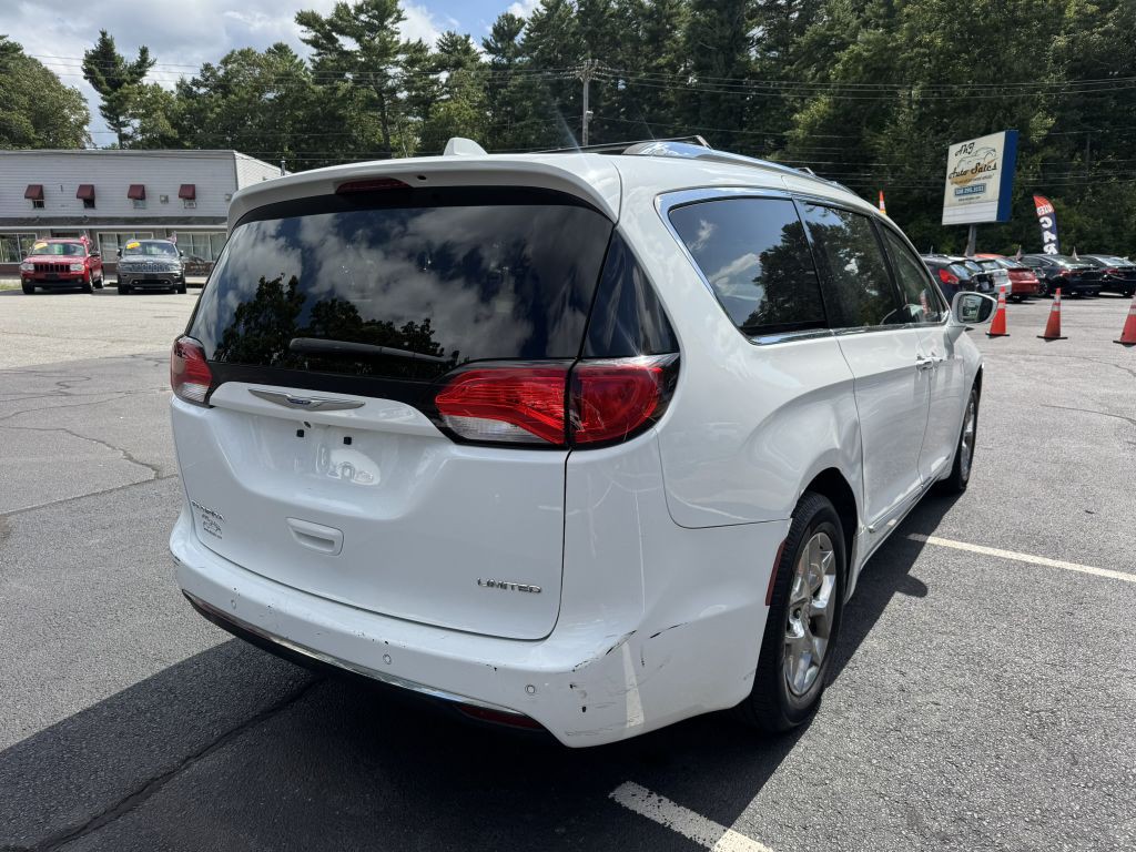 2018 Chrysler Pacifica Image 9