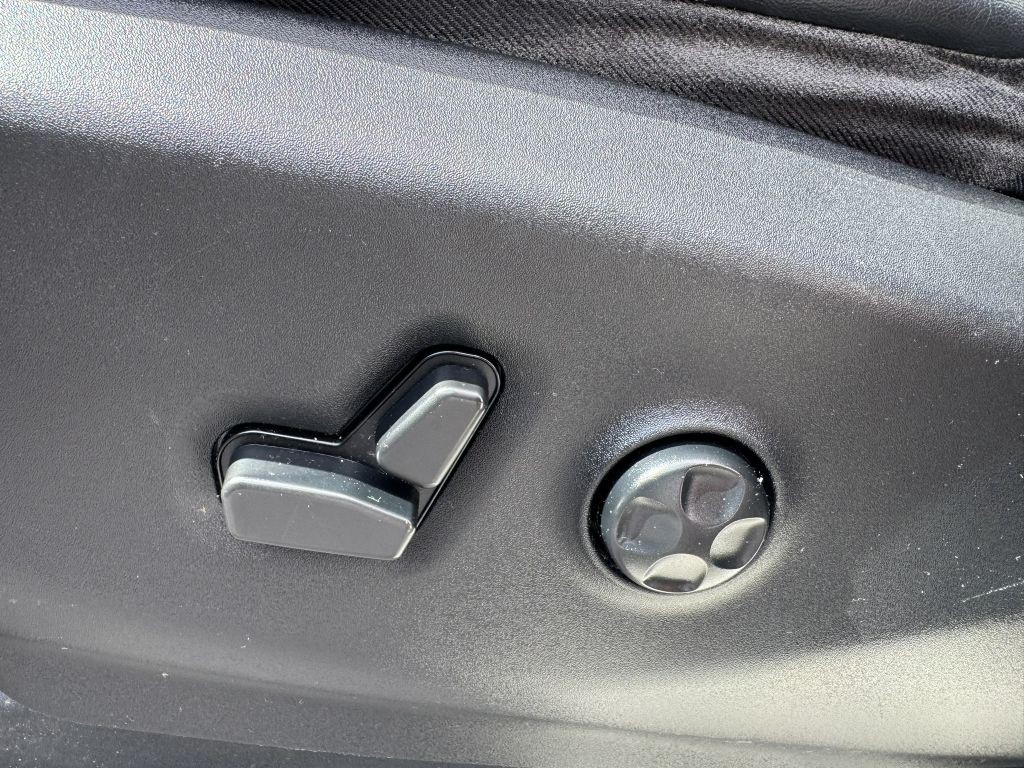 2018 Chrysler Pacifica Image 17