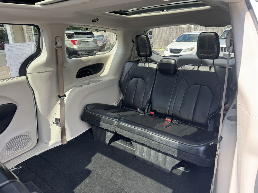 2018 Chrysler Pacifica Image 29