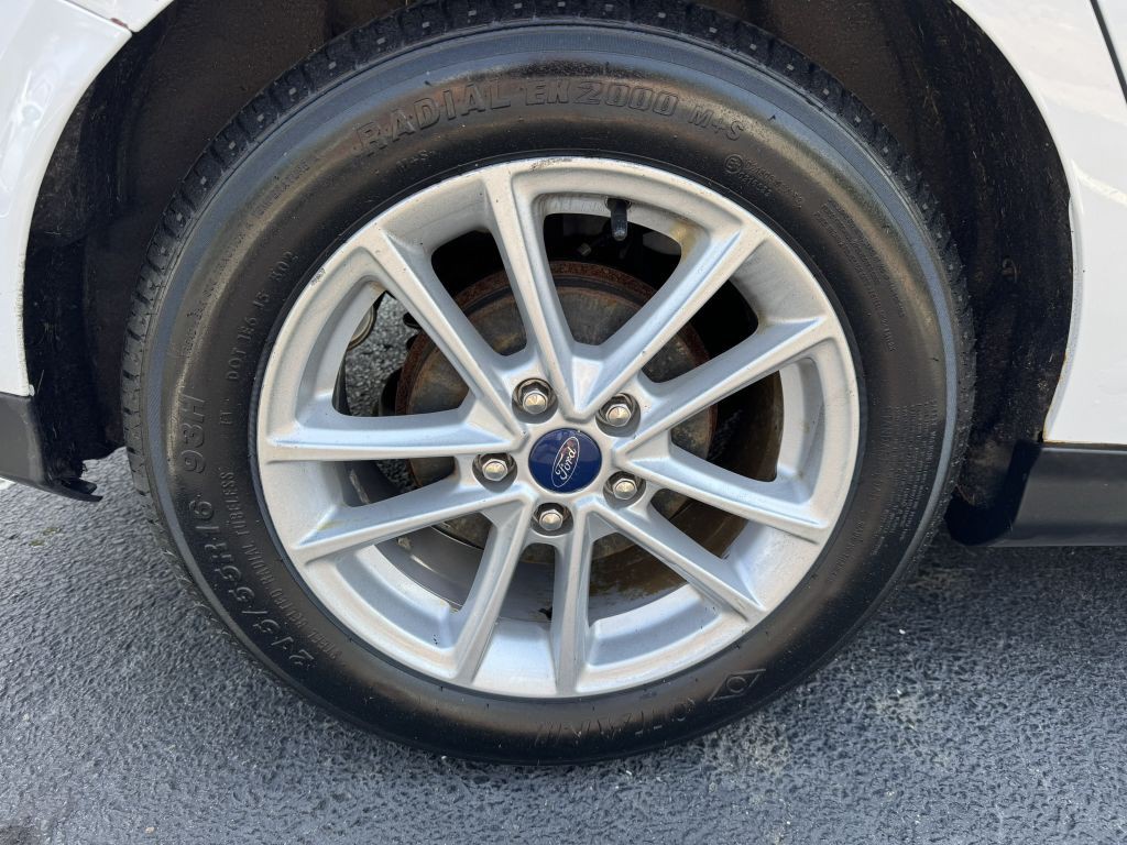 2018 Ford Focus Image 12