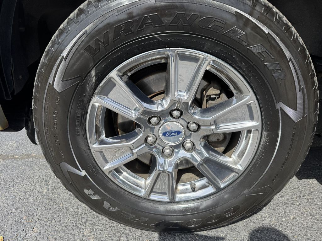 2015 Ford F-150 Image 12