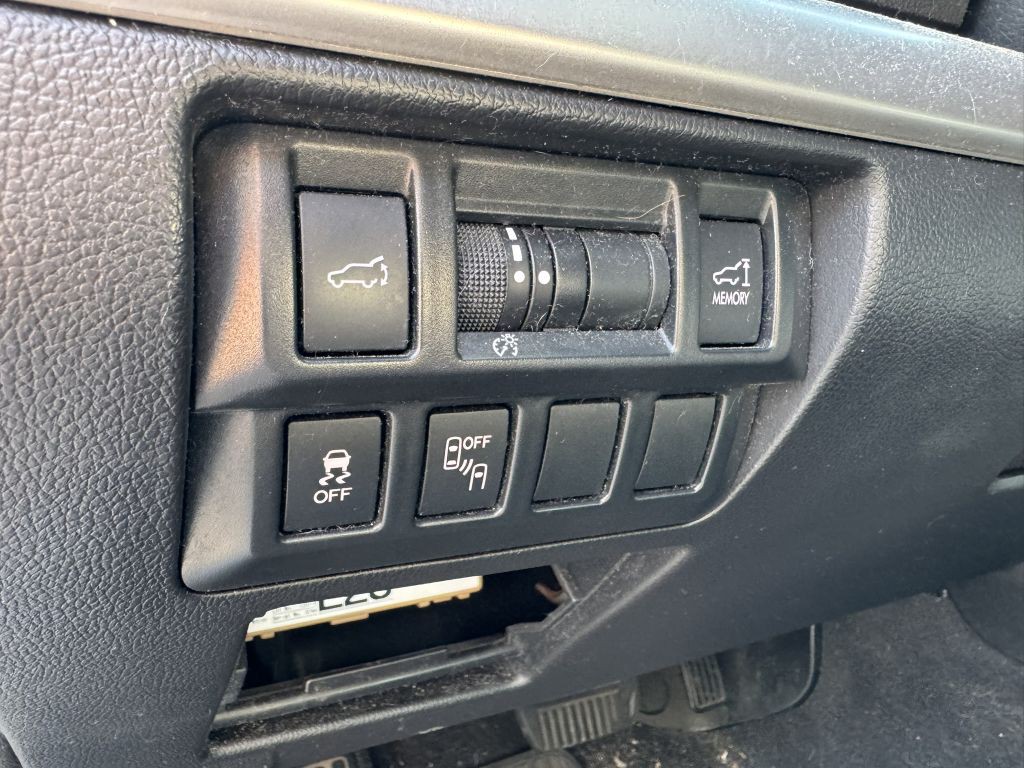 2017 Subaru Outback Image 17