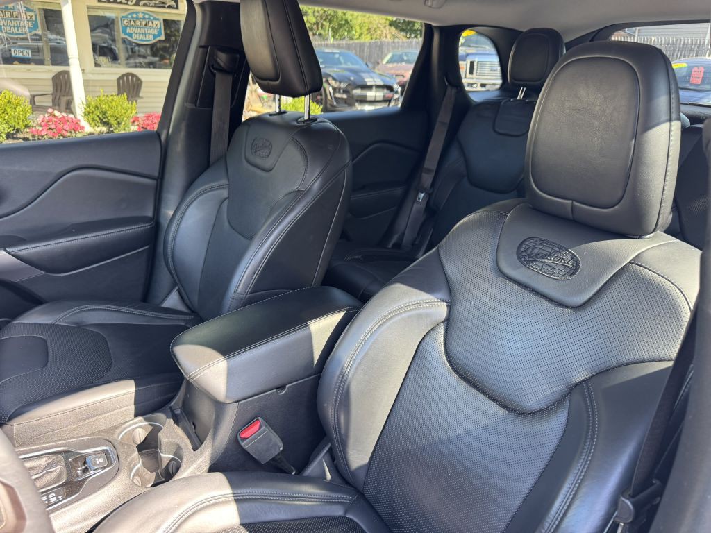 2019 Jeep Cherokee Image 5