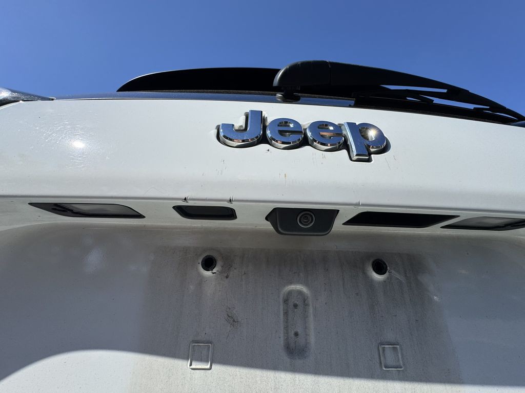 2019 Jeep Cherokee Image 13