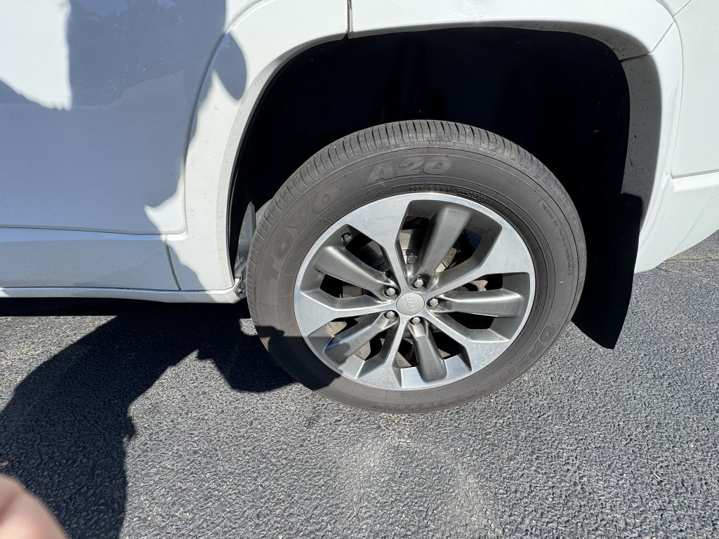 2019 Jeep Cherokee Image 22